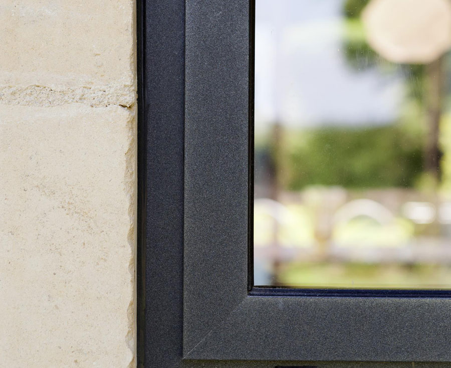 alitherm 300 aluminium window