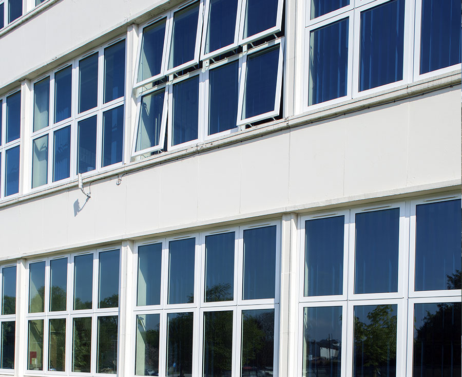 alitherm 600 aluminium window