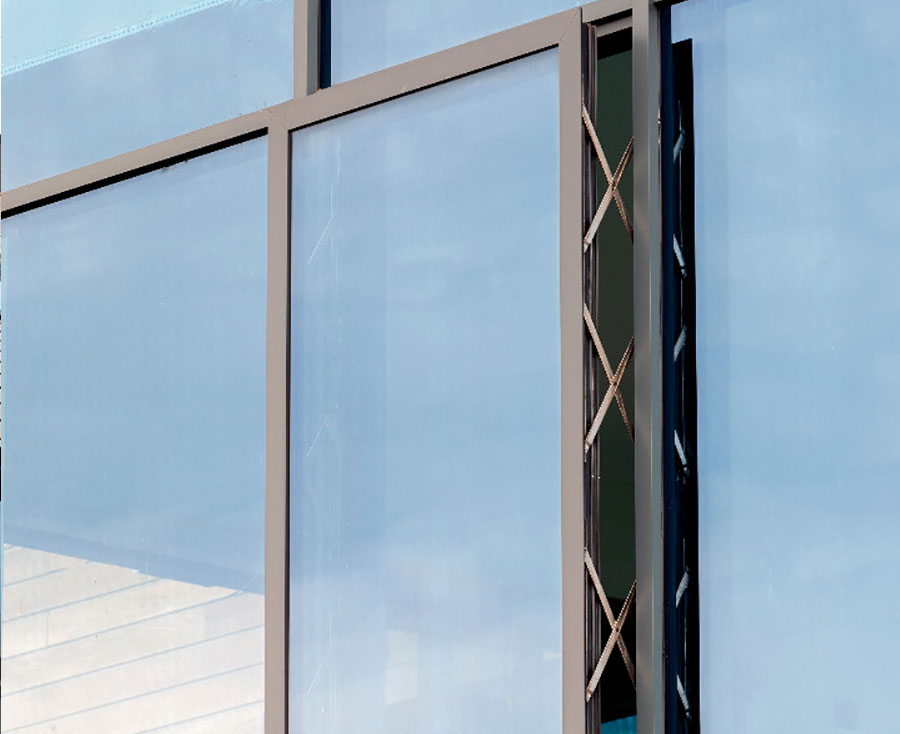alitherm 700 aluminium window